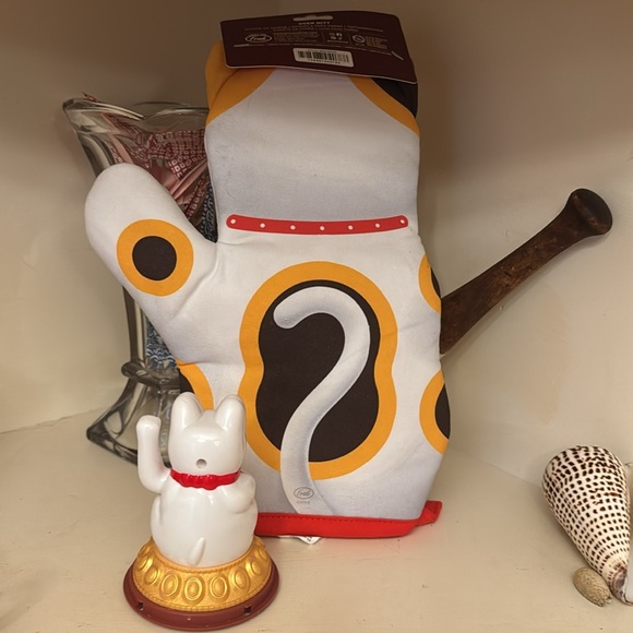 Fred Feline Lucky Cat Oven Mitt - & Lucky Cat statue with waving paw!! NEW!! - Picture 3 of 8